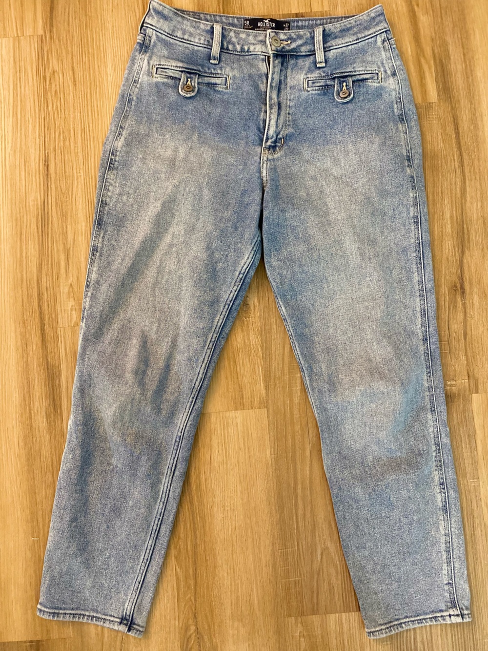 🤩🤩Hollister High-Rise Straight Leg Light Blue Washed Denim Mom Jeans
